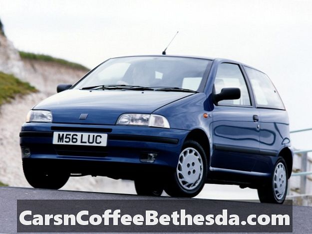 1993-1999 Fiat Punto Interior Fuse Check