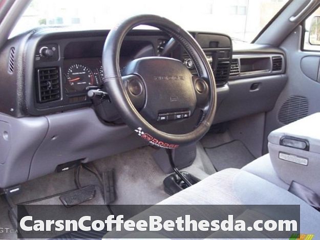 Control de fusible interior en Dodge Ram 2500 1994-2002