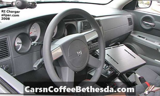 Control de fusible interior en Dodge Charger 2006-2010