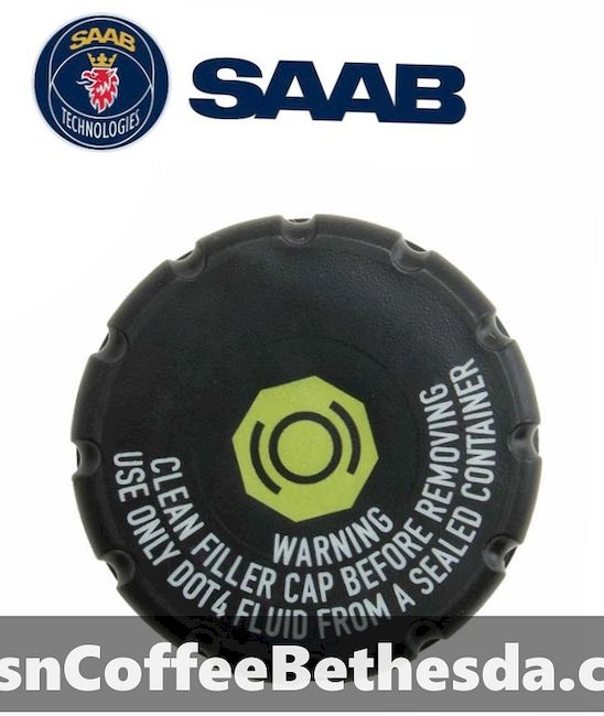 2008-2011 Saab 9-3 Проверка уровня тормозной жидкости