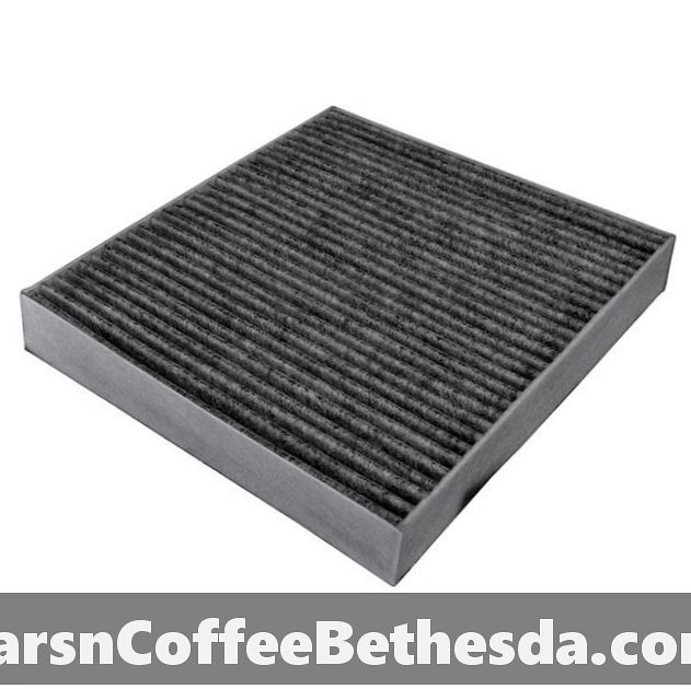 2008-2013 Volvo C30 Cabin Air Filter Check