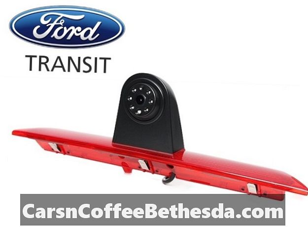 2014-2018 Ford Transit Connect Проверка уровня тормозной жидкости