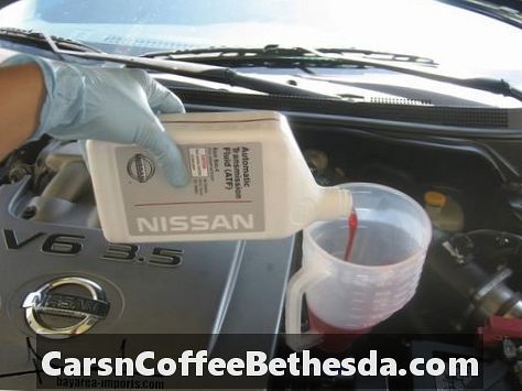 เพิ่มน้ำมันเกียร์: 2002-2006 Nissan Altima