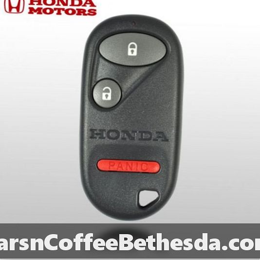 Bateriju nomaiņa: 1996-2000 Honda Civic