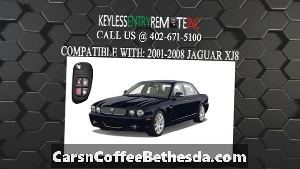 Подмяна на батерията: 2004-2009 Jaguar XJ8