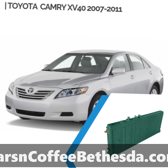 Sostituzione della batteria: Toyota Camry 2007-2011
