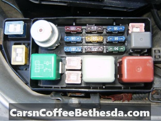 Blown Fuse Check 1997-2001 Toyota Camry