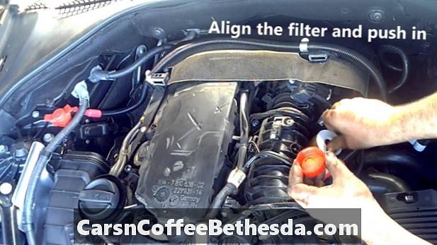 Zamjena filtra kabine: BMW 550i xDrive 2010-2017