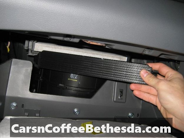 Substituição do filtro da cabine: Hyundai Sonata 2006-2010