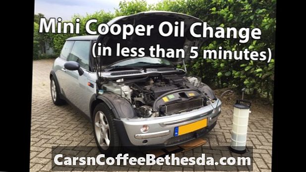 Zamenjava olja in filtra Mini Cooper Countryman (2011-2016)